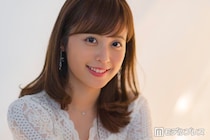 第1子出産の久慈暁子、ピンクベージュのノースリドレス姿披露「エレガントで綺麗」「爽やかで素敵」