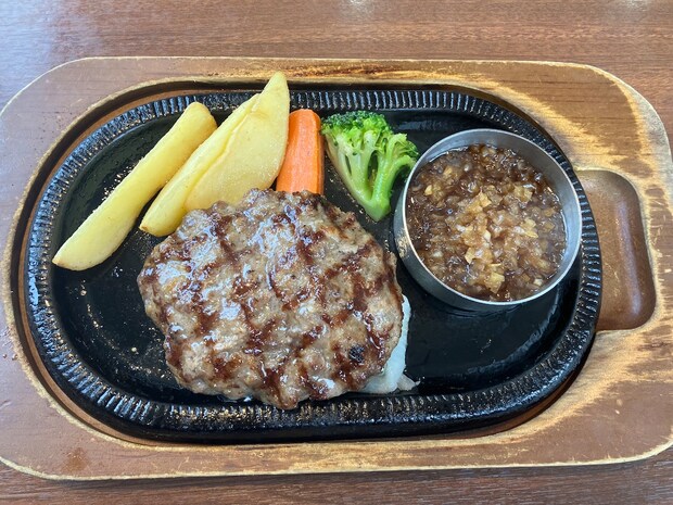【スエヒロ館】1573円ランチ「国産牛ハンバーグ」食べたら「肉がうますぎる！」一口で衝撃の画像7