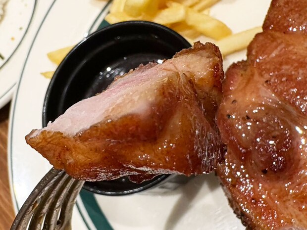 「想像よりはるかにデカい！」急増の行列店【マロリーポークステーキ】「1040円ランチ」お得すぎて驚き！の画像10