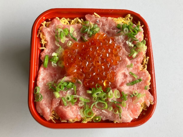 【角上魚類】海鮮だらけ「四色丼」が「なんて豪華！」1200円でうに、いくら、えび、ねぎとろ……とろける！の画像13