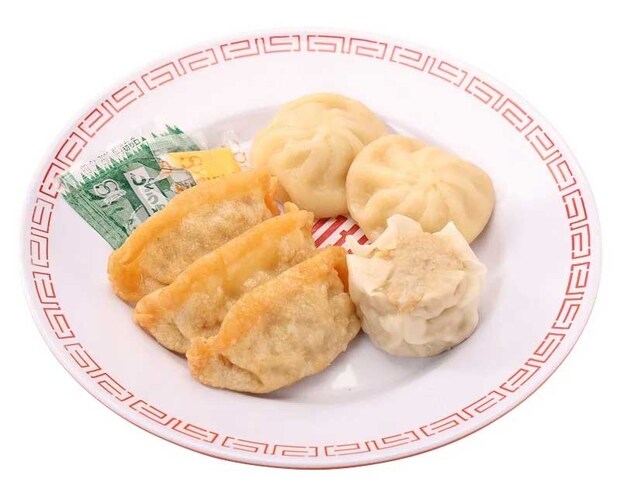 【ローソンストア100】「大阪王将」フェアを開催！　232円「揚げ餃子おにぎり」など10品のラインアップは？の画像8