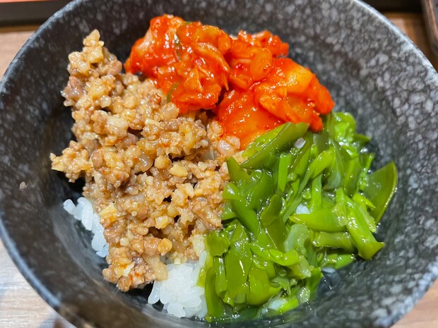 食べ放題のスゴい「ご飯のお供」とは？　【感動の肉と米】売上の伸びが「ずば抜けた」ワケの画像12