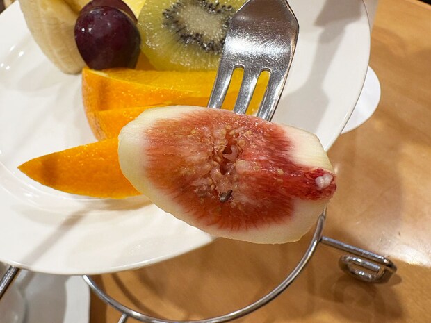 「普段食べている果物は一体……」【千疋屋】1,430円「高級フルーツだらけのモーニング」食べたら幸せすぎた！の画像10