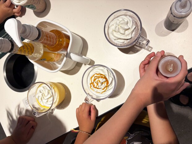 4店舗限定【スタバ】フラペチーノは「人気で取り合い！」支持絶大「マンゴー＆フルーツ」の味は？の画像9