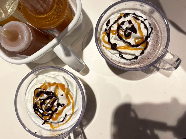 4店舗限定【スタバ】フラペチーノは「人気で取り合い！」支持絶大「マンゴー＆フルーツ」の味は？の画像10