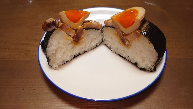 【ロピア】大人気324円「小林さんちのおにぎり」全9品、実食ランキング！「絶品のおいしさ」1位は？の画像16