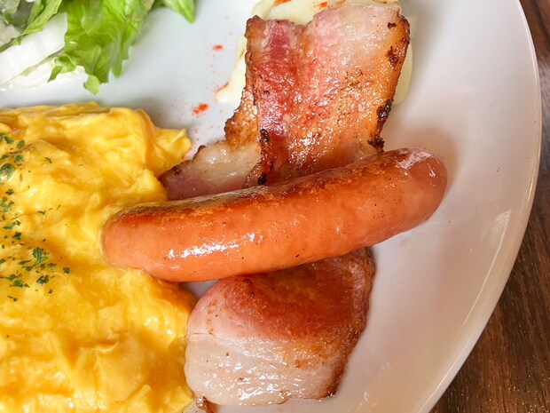 【びっくりドンキー】「880円モーニング」は“デカい”だけじゃない！トロットロの「完ぺきなスクランブルエッグ」に感動！の画像12
