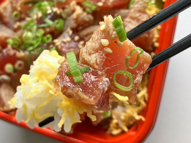 【角上魚類】450円「マグロ漬丼」は普通と「まったく違う！」 食感ゴロゴロで味わいは最高！の画像8