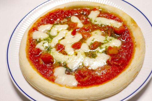 セブン「金のマルゲリータ」超えたおすすめ1位は？　コンビニ3社の冷凍ピザ実食ランキングの画像7