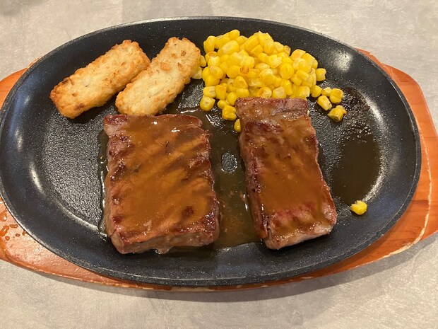 「これは白米必須で！」【サイゼリヤ】新メニュー1090円「ビーフステーキ」は「濃厚ソースが最高」の画像2