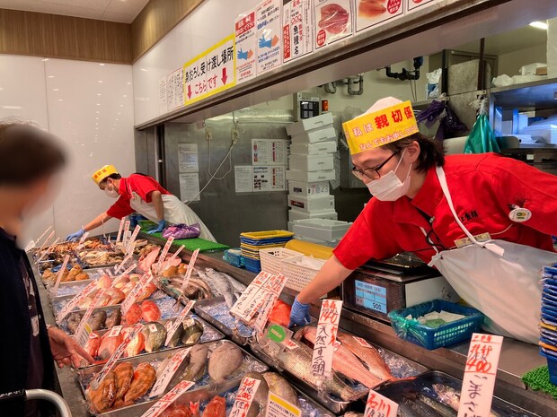 【角上魚類】謎に迫る！　黄色い帽子の「親切係」の仕事とは？①の画像5