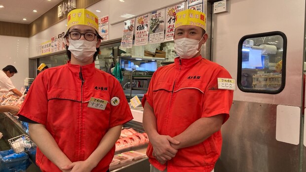 【角上魚類】謎に迫る！　黄色い帽子の「親切係」の仕事とは？①の画像4