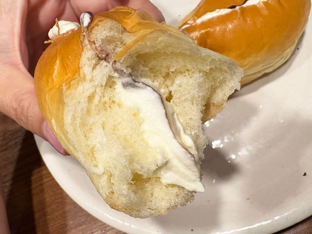 【ガスト】500円「モーニング」とろとろマスカルポーネクリームが幸せ！コッペパンとあんこと相性バツグンの画像9