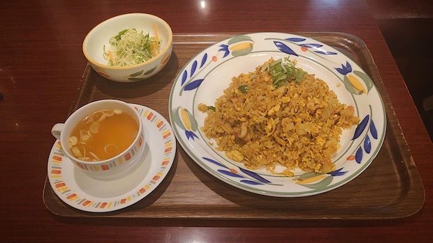 「24時間営業！」埼玉の老舗カフェ【伯爵邸】は「盛り」がスゴい！　980円「ナポリタン」ほか3品を実食の画像15