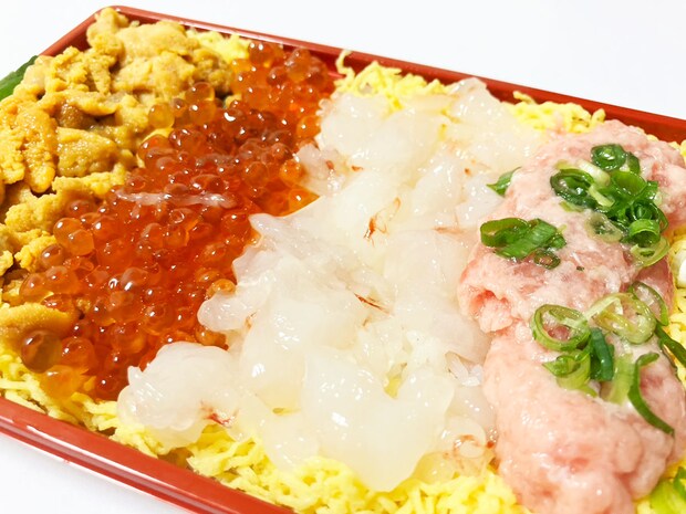 【角上魚類】海鮮だらけ「四色丼」が「なんて豪華！」1200円でうに、いくら、えび、ねぎとろ……とろける！の画像6