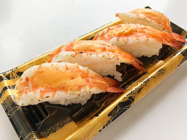 【角上魚類】サーモンが10cm級！480円「炙りチーズ寿司」は“半生”食感で最高の画像9