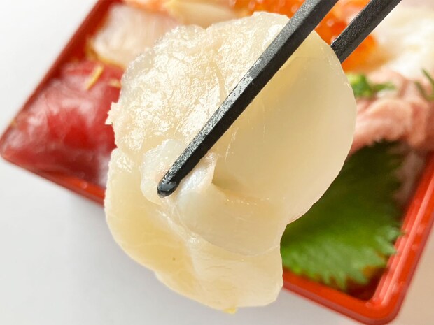 【角上魚類】950円「海鮮丼」多幸感がすごい！　うにやいくらなど10種類ドーン、太っ腹すぎる！の画像10