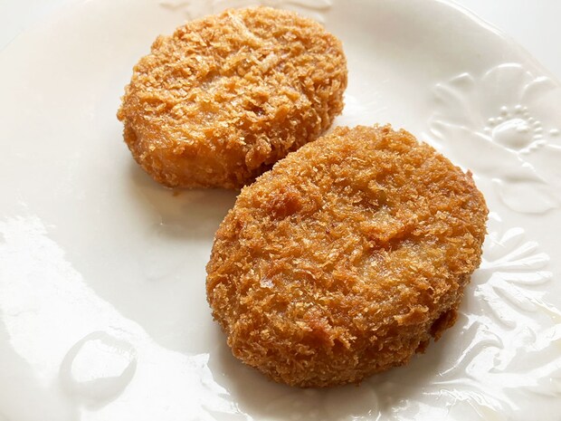 【角上魚類】海鮮ゴロゴロで200円！　「シーフードカレーコロッケ」はクリームコロッケ風で最高！の画像5