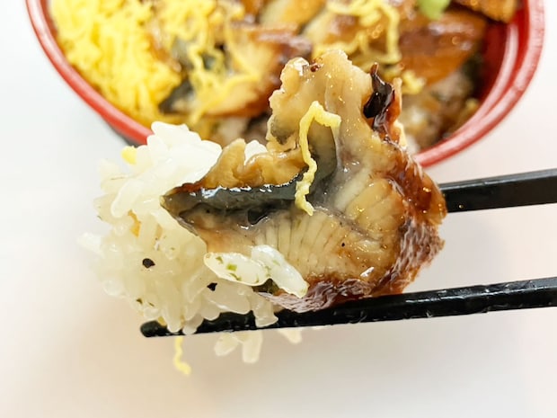 【角上魚類】950円「ひつまぶし丼」、うなぎたっぷりでテンション上がる！　ただし食べ方に注意の画像9