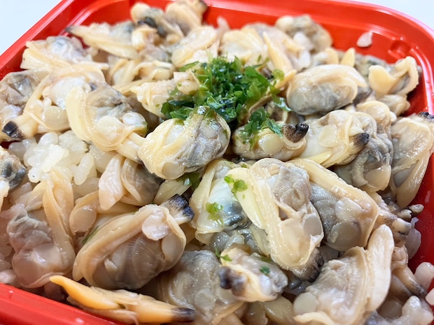 ＜校正中＞【角上魚類】「え？　何個のってるの？」……400円「あさり飯」で大満足の“豪華ランチ”に！の画像6