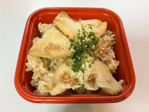 ＜校正中＞【角上魚類】ならワンコインで高級魚「のどぐろ」が3匹食べられるぞ！　身の滑らかさに驚きの画像4