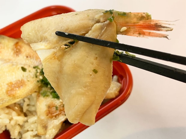 ＜校正中＞【角上魚類】ならワンコインで高級魚「のどぐろ」が3匹食べられるぞ！　身の滑らかさに驚きの画像5