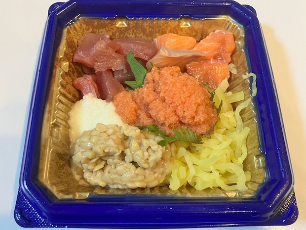 ＜校正中＞【角上魚類】お酒飲むなら500円「海鮮ばくだん」買ってみて！　まぐろ＆サーモンと明太子のハーモニーが最高の画像4