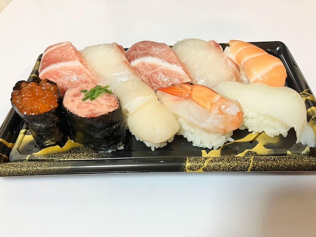 【角上魚類】950円「海鮮丼」多幸感がすごい！　惣菜・寿司32品実食まとめ（2025年8月8日最新）の画像11