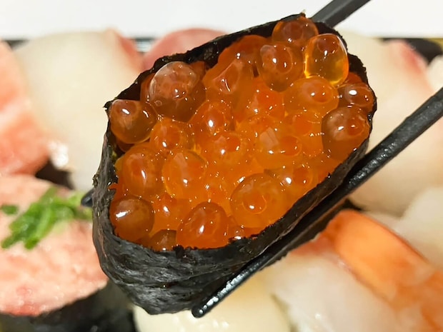 【角上魚類】950円「海鮮丼」多幸感がすごい！　惣菜・寿司32品実食まとめ（2025年8月8日最新）の画像16