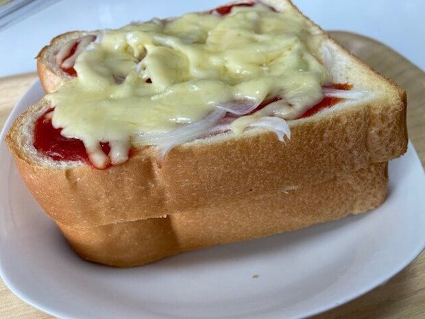 「完全にコメダ珈琲のヤツ！」【たっぷりたまごのピザトースト】レシピ作ったら、もはや本家と「なにが違う？」の画像8