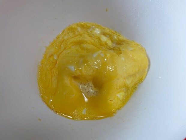 「完全にコメダ珈琲のヤツ！」【たっぷりたまごのピザトースト】レシピ作ったら、もはや本家と「なにが違う？」の画像5