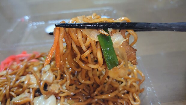 埼玉ローカルの激安スーパー【マルサン】桶川店、322円弁当・惣菜11品を実食！　おすすめベスト3は？の画像13