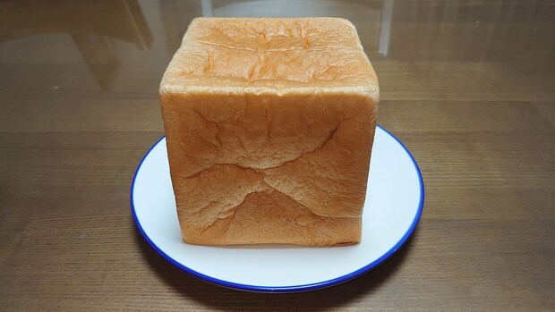 閉店相次ぐホリエモンのパン屋【小麦の奴隷】、650円「生食パン」は「乃が美」より高価格！　4品実食してみた　の画像8