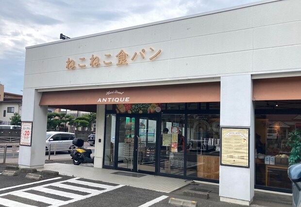 ヒット商品続出のパン屋【ハートブレッドアンティーク】新作360円「塩キャラメルリング」、の画像1