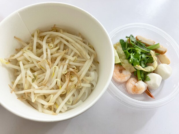 「見た目からは想像できない！」実は【かつや】系列、タイ料理チェーン店の「1178円ヌードル」食べてびっくりの画像7