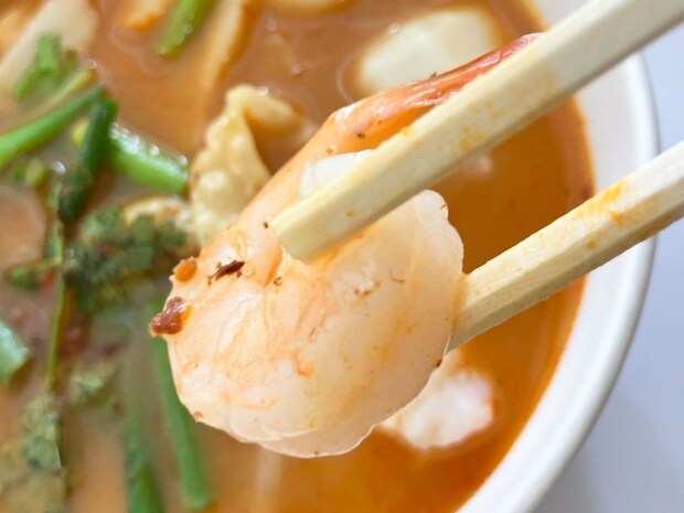 「見た目からは想像できない！」実は【かつや】系列、タイ料理チェーン店の「1178円ヌードル」食べてびっくりの画像13