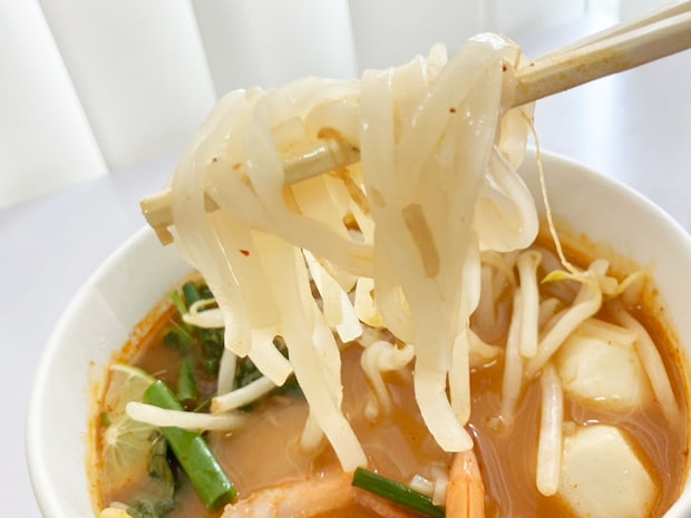 「見た目からは想像できない！」実は【かつや】系列、タイ料理チェーン店の「1178円ヌードル」食べてびっくりの画像11