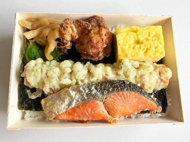 「これが港区スーパー価格！」【明治屋ストアー】「1059円のり弁」の中身は？食べたら「大根漬」にびっくり！の画像4