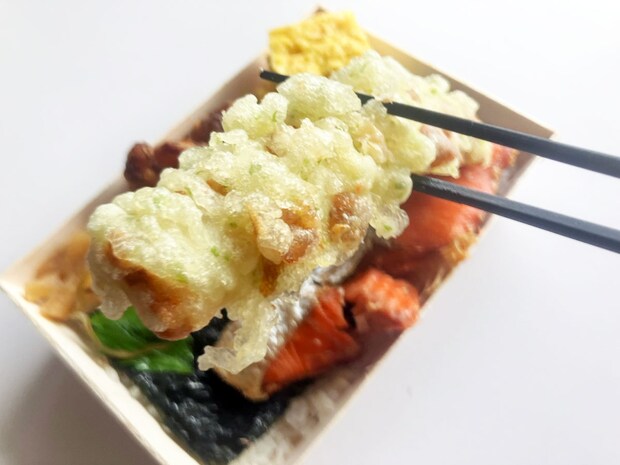 「これが港区スーパー価格！」【明治屋ストアー】「1059円のり弁」の中身は？食べたら「大根漬」にびっくり！の画像10