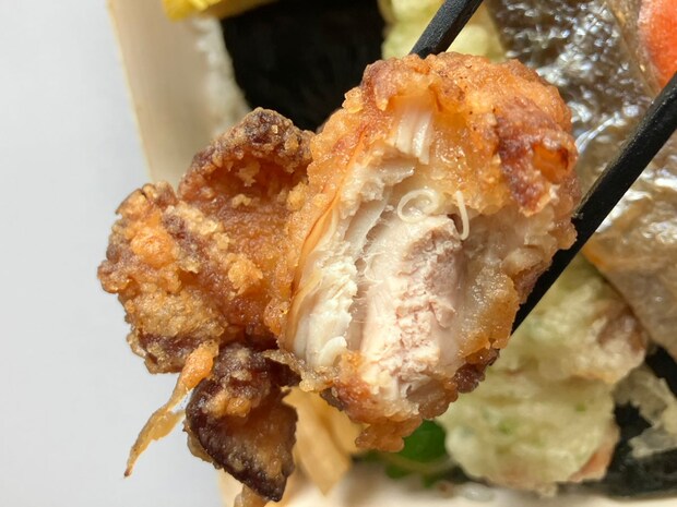 「これが港区スーパー価格！」【明治屋ストアー】「1059円のり弁」の中身は？食べたら「大根漬」にびっくり！の画像9