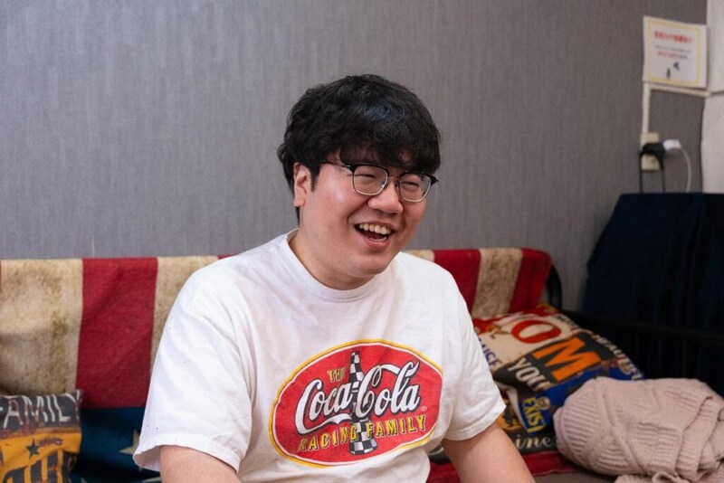 米津玄師の次!? “人生相談”してたらSpotify日本1位になった話。早稲田卒→手取り16万でサイゼ通い