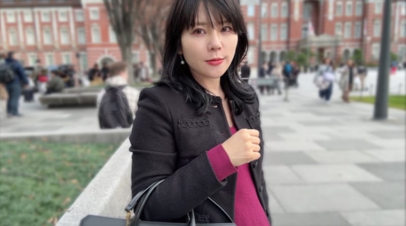 百貨店の美容部員から年収4,000万”バリキャリ”に。外資営業職でクビ寸前から「OL 毒女ちゃん」へ