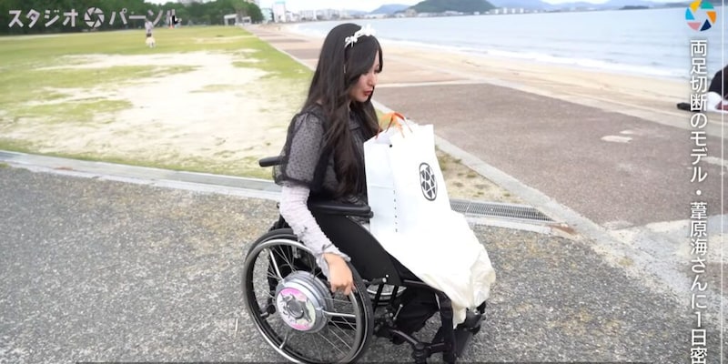 私が16歳で両足切断した理由。パリコレに立つ車椅子モデル・葦原海「それなら、納得できたんです」