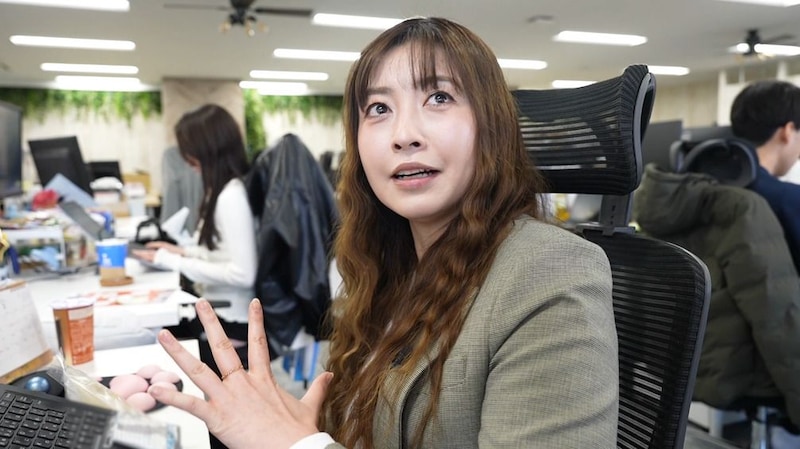 片瀬那奈、40歳で女優から会社員に。週5出社・勤務4年目の現在「広告塔と思われるけど、実態はほぼ真逆です」