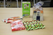 【学生がやってみた防災】駄菓子で笑顔に！鬼怒川決壊の教訓から学ぶ子ども向け非常食