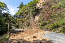 土砂災害には前兆がある！ 音やにおいも詳しく解説