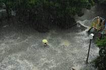 ゲリラ豪雨の発生メカニズムと対策をわかりやすく解説