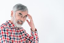 物盗られ妄想はなぜ起こる？ 原因と症状について介護福祉士に聞く