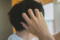 【闘病】頭痛で発覚した先端巨大症。手足が大きくなる・顔つきが変わる病気