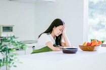 「月経前症候群（PMS）」とは？症状・原因・治療法についても解説！